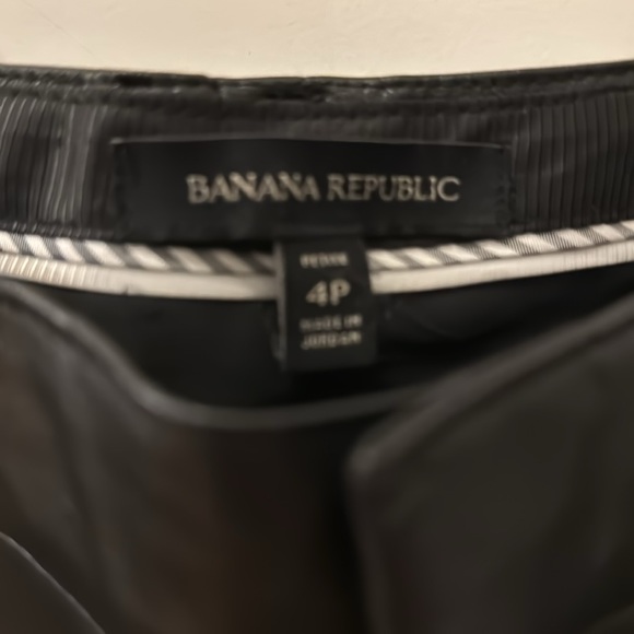 Banana Republic black vegan leather pants. 32 inches length. Petite Size 4 - Picture 2 of 3
